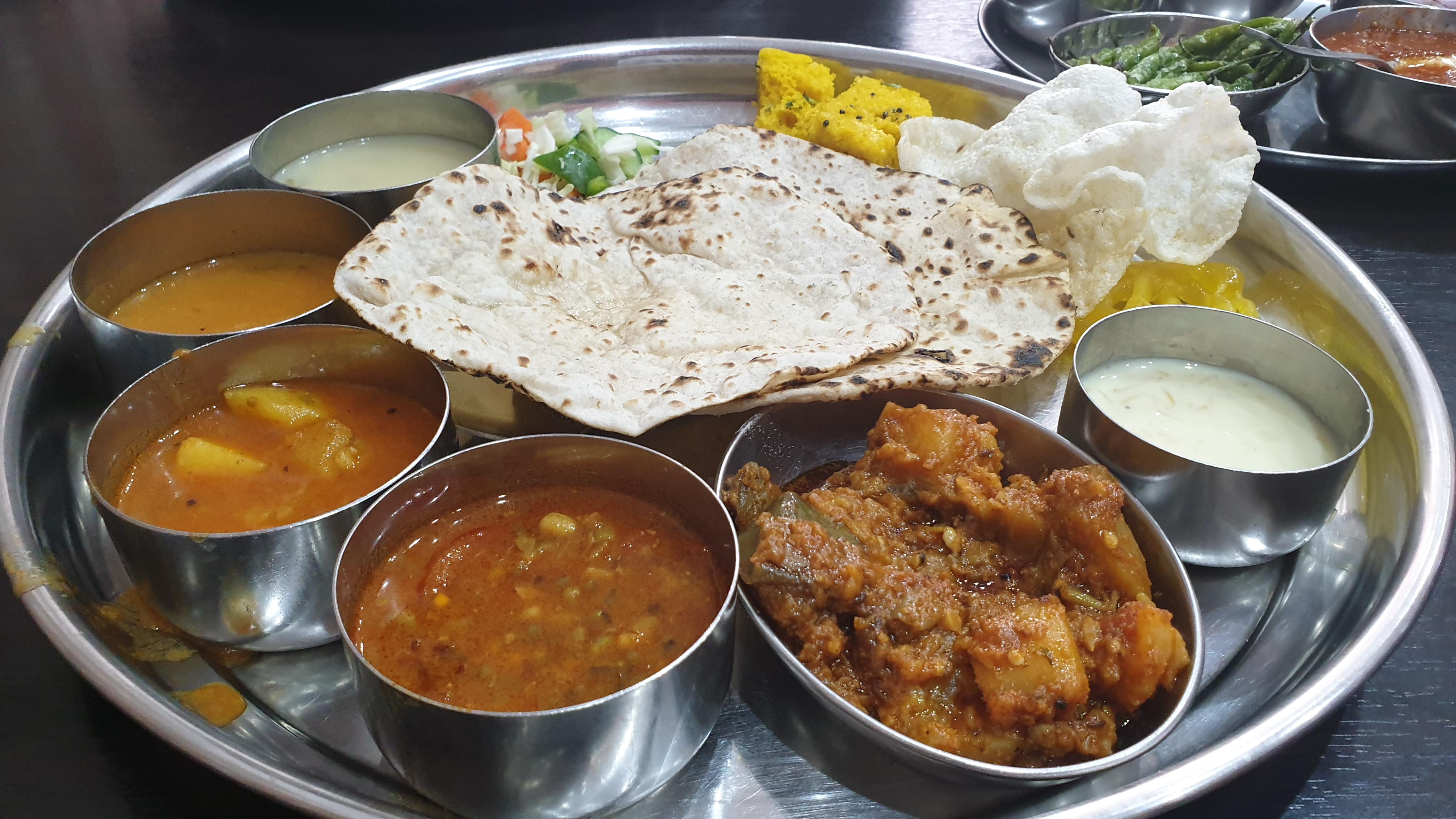 Gujrati thali